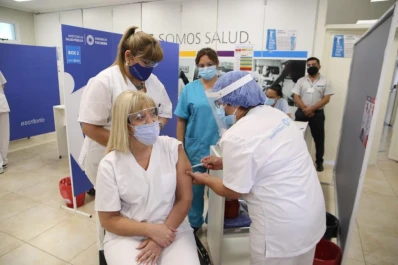 Chahla recibió la vacuna rusa