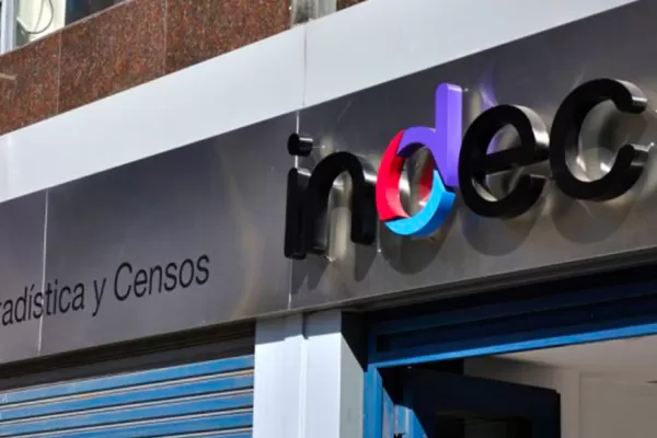 El consumo de servicios públicos cayó en octubre un 15% interanual, según el Indec
