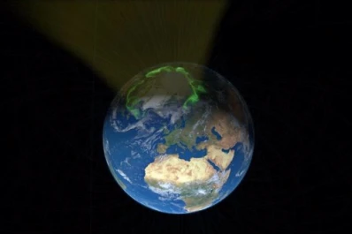 La energía del viento solar favorece más al Polo Norte que al Sur