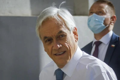 Piñera quedó aislado por posible contagio