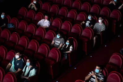 Cómo será la vuelta al cine tras casi un año de salas cerradas