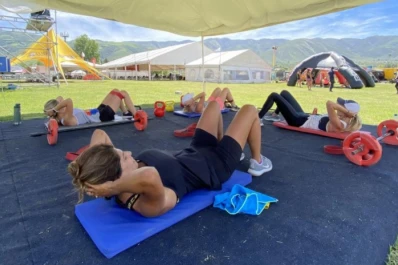 Gym en las montañas, peña y buenos tragos en un mismo lugar