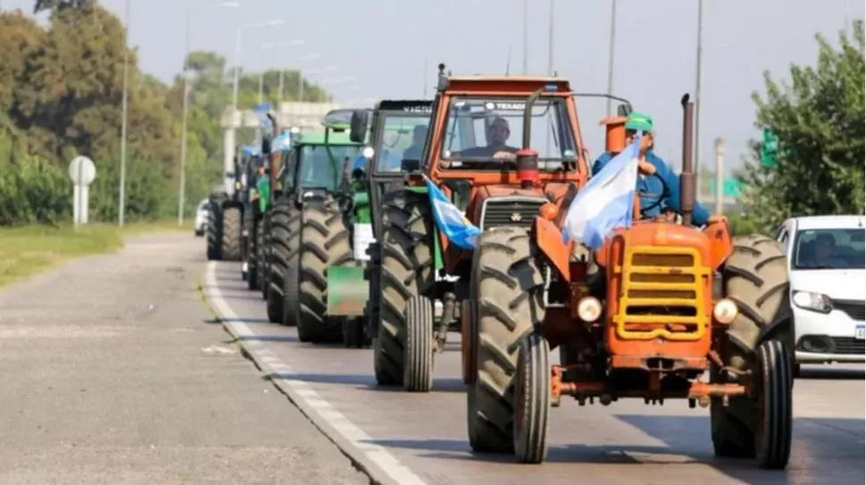 MALESTAR Y PARO. En algunas provincias, los productores se movilizaron en rechazo a las nuevas intervenciones estatales sobre el mercado de granos. 