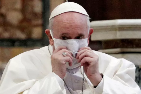 El papa Francisco y el emérito Benedicto ya tiene la primera dosis de la vacuna contra la covid-19