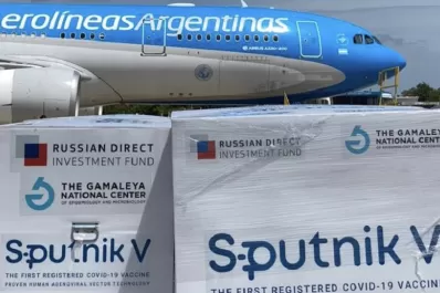 Aterrizó el avión que trajo al país la segunda tanda de 300.000 dosis de la vacuna rusa