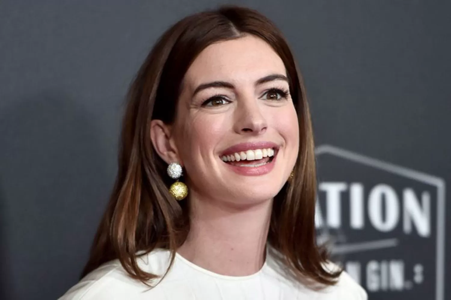 Anne Hathaway: carrera para estrenar comedia “Locked Down”