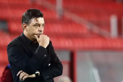 Basualdo le pegó a Gallardo: está muy inflado