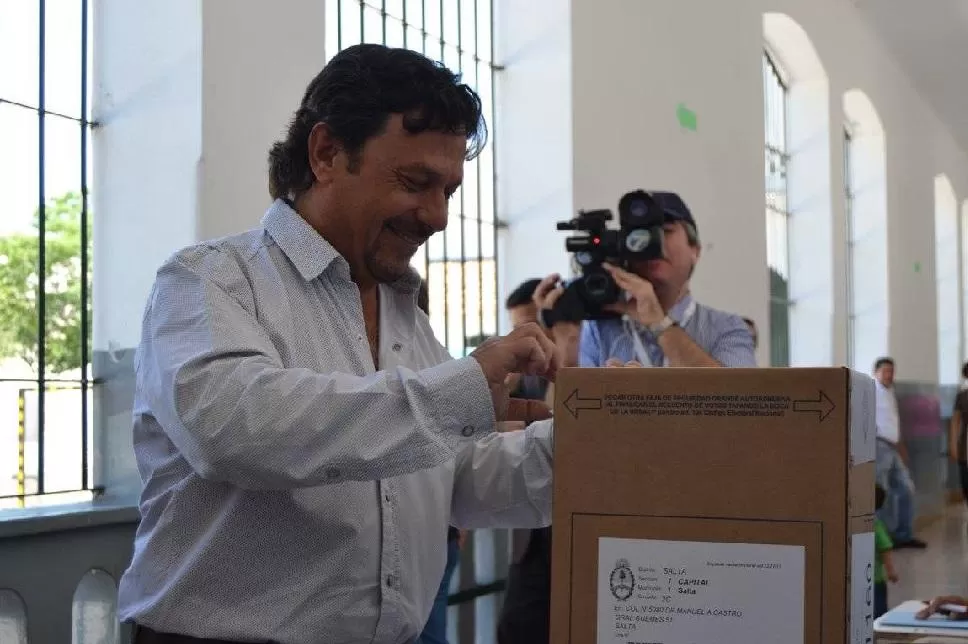 Gustavo Sáenz, en las elecciones que lo convirtieron en gobernador. 