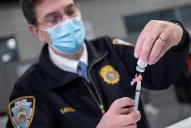 EEUU supera las 400.000 muertes por coronavirus y faltan vacunas