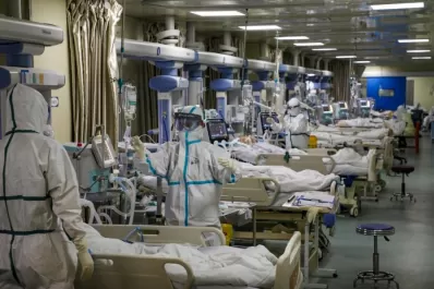 Expertos cuestionan a la OMS y a China por su lentitud