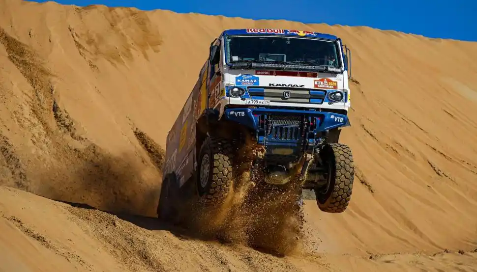 DE PUNTA A PUNTA. Lo de Dmitry Sotnikov en Camiones fue casi un monólogo. Una vez más, Kamaz demostró ser superior.