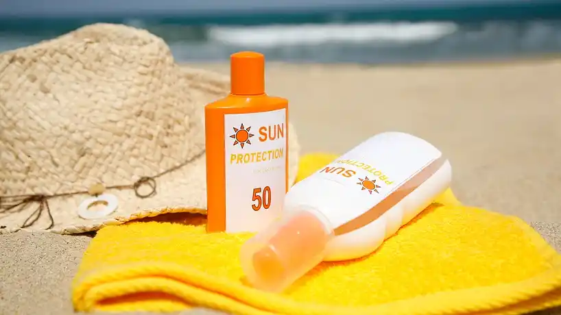 PROTECCIÓN. La pantalla solar debe ser renovada cada dos horas.