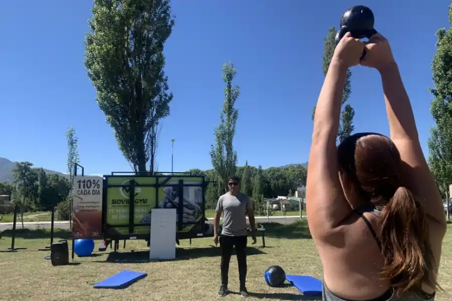 Tafí del Valle saludable: el tráiler del gym que recorre las montañas