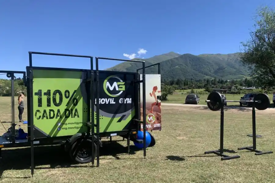 GYM RODANTE. El tráiler se monta y se desmonta en unos pocos minutos.  