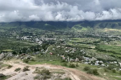 Trekking a La Cruz: a 20 minutos de la villa, las mejores vistas del Valle