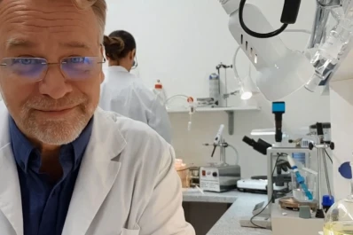 Denunciaron a quienes incitaban a consumir dióxido de cloro como cura para el coronavirus