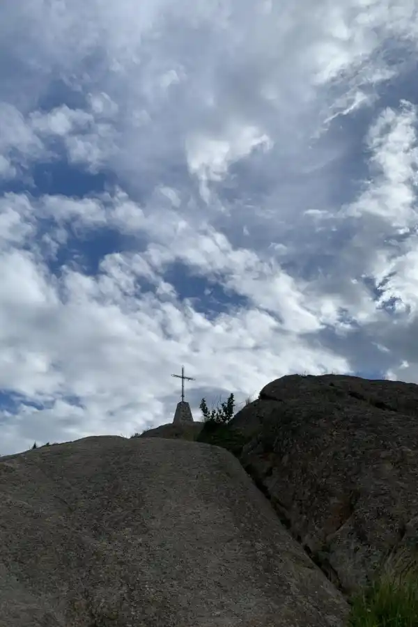 Trekking a La Cruz: a 20 minutos de la villa, las mejores vistas del Valle