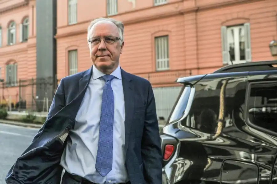 Canje y cambios: YPF pierde valor en el mercado