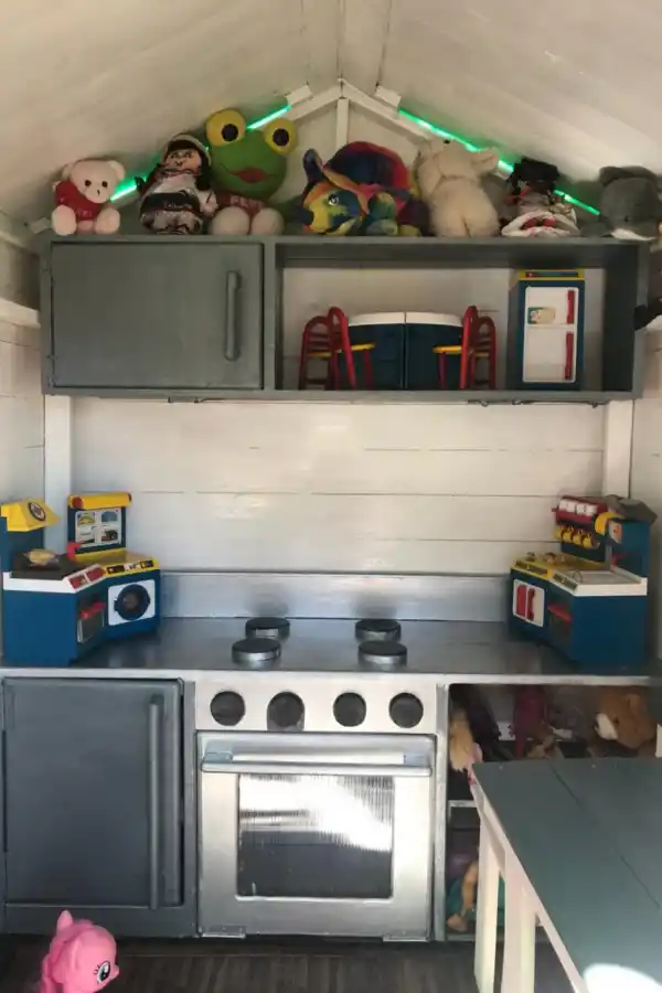 Para niños: mundos de madera y fantasía