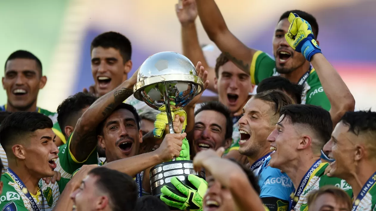 HISTÓRICO TRIUNFO. Defensa y Justicia es el nuevo campeón de la Copa Sudamericana. FOTO DE REUTERS.