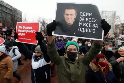 Rusia: arrestaron a más de 1.000 manifestantes en una protesta por el opositor detenido
