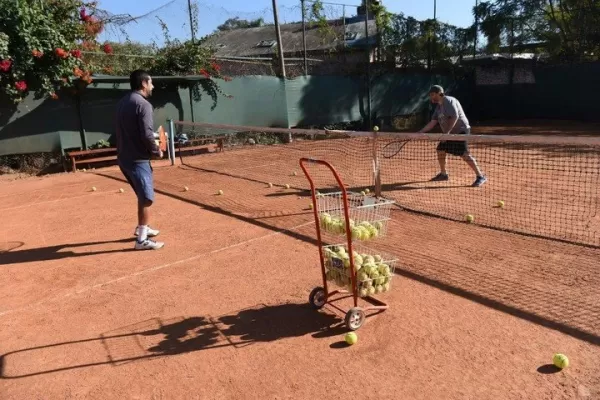El tenis: un deporte físico y social
