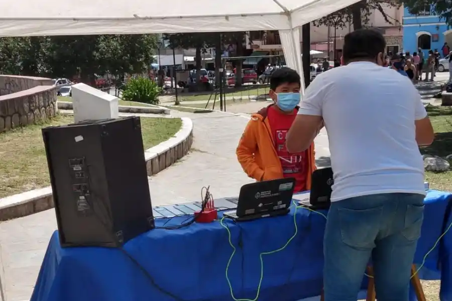 CÓMO ELABORAR UN PROGRAMA DE RADIO. Este fue uno de los talleres quemás llamó la atención.  