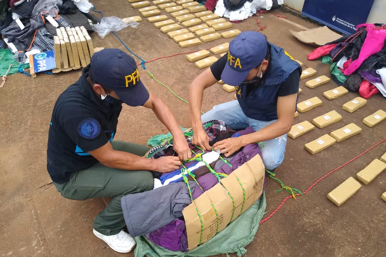 Encontraron más de 200 kilos de marihuana, dentro de  piñatas