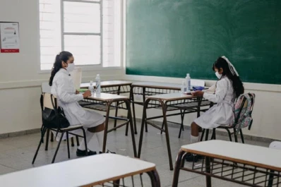 La ministra de Educación porteña dijo que descontarán el día a docentes que no vayan a la escuela