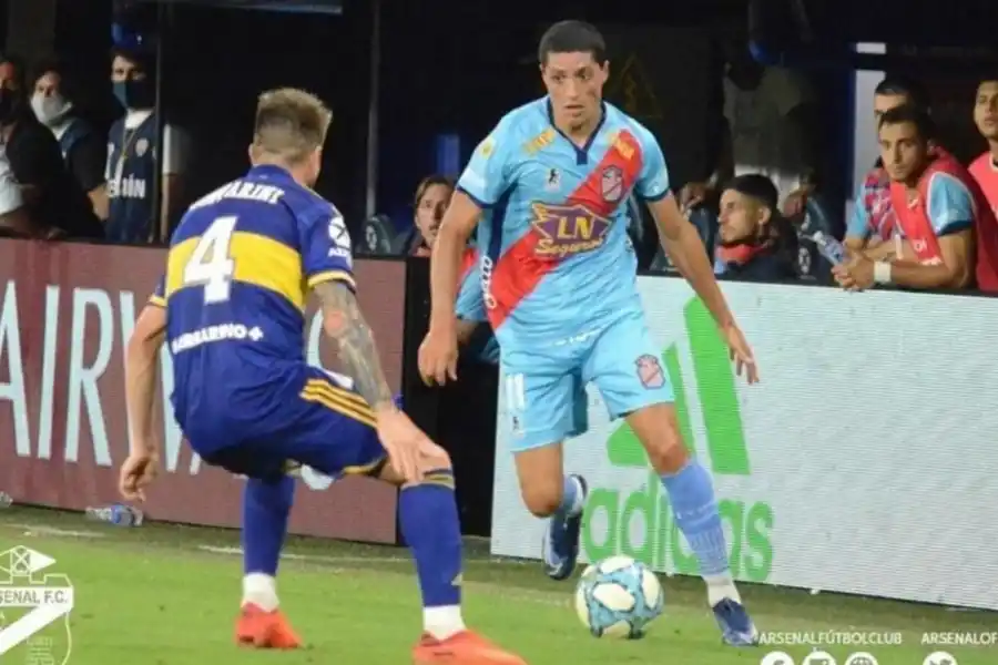 DESEQUILIBRANTE. Castro es un volante con mucho ida y vuelta, pero es muy importante en el ataque. Con trancos largos, le genera peligro a la defensa rival.