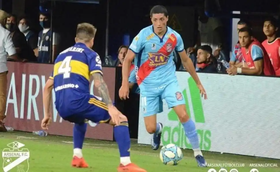 DESEQUILIBRANTE. Castro es un volante con mucho ida y vuelta, pero es muy importante en el ataque. Con trancos largos, le genera peligro a la defensa rival.