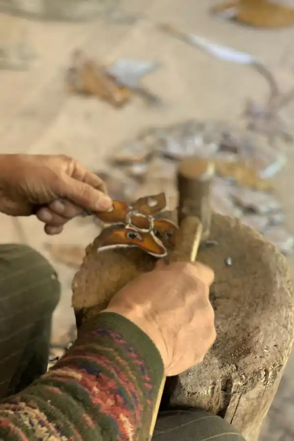 Arte escondido: Alberto, el orfebre que huyó de la villa tafinista y se internó en el paraíso