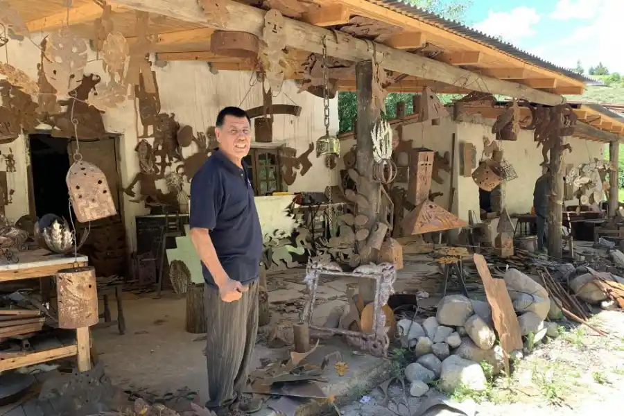 Arte escondido: Alberto, el orfebre que huyó de la villa tafinista y se internó en el paraíso