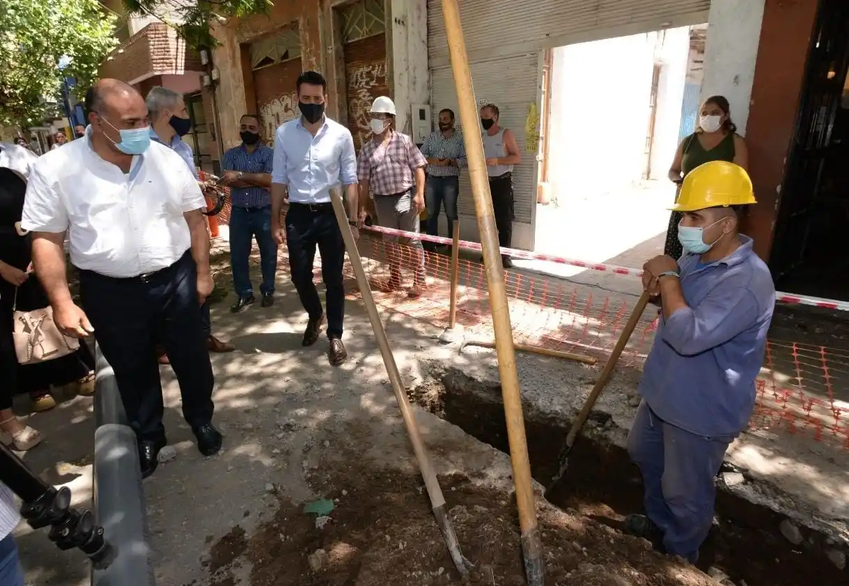 Renuevan más de 2.000 metros de cañerías, en Barrio Sur