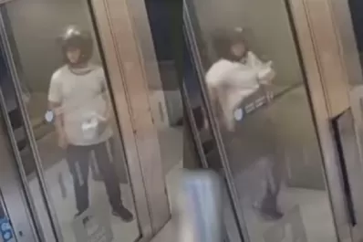 Un cadete se hartó y rompió el portero eléctrico a patadas