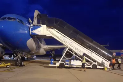 Partió el tercer vuelo de Aerolíneas Argentinas con rumbo a Rusia: ¿cuántas dosis traerá?