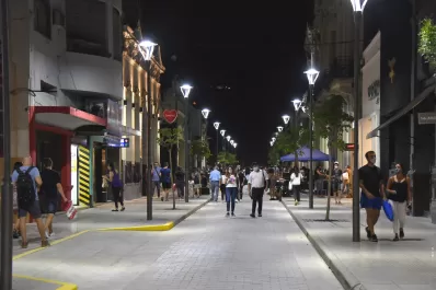 Semipeatonal de la 25 de Mayo: ¿crees que se deberían 'acelerar' más obras en la Capital?