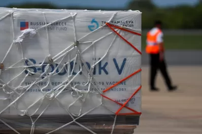 Colombia negocia para adquirir dosis de Sputnik V