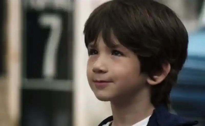  MESSI. Documental que recrea los momentos más importantes en la vida del gran futbolista rosarino.