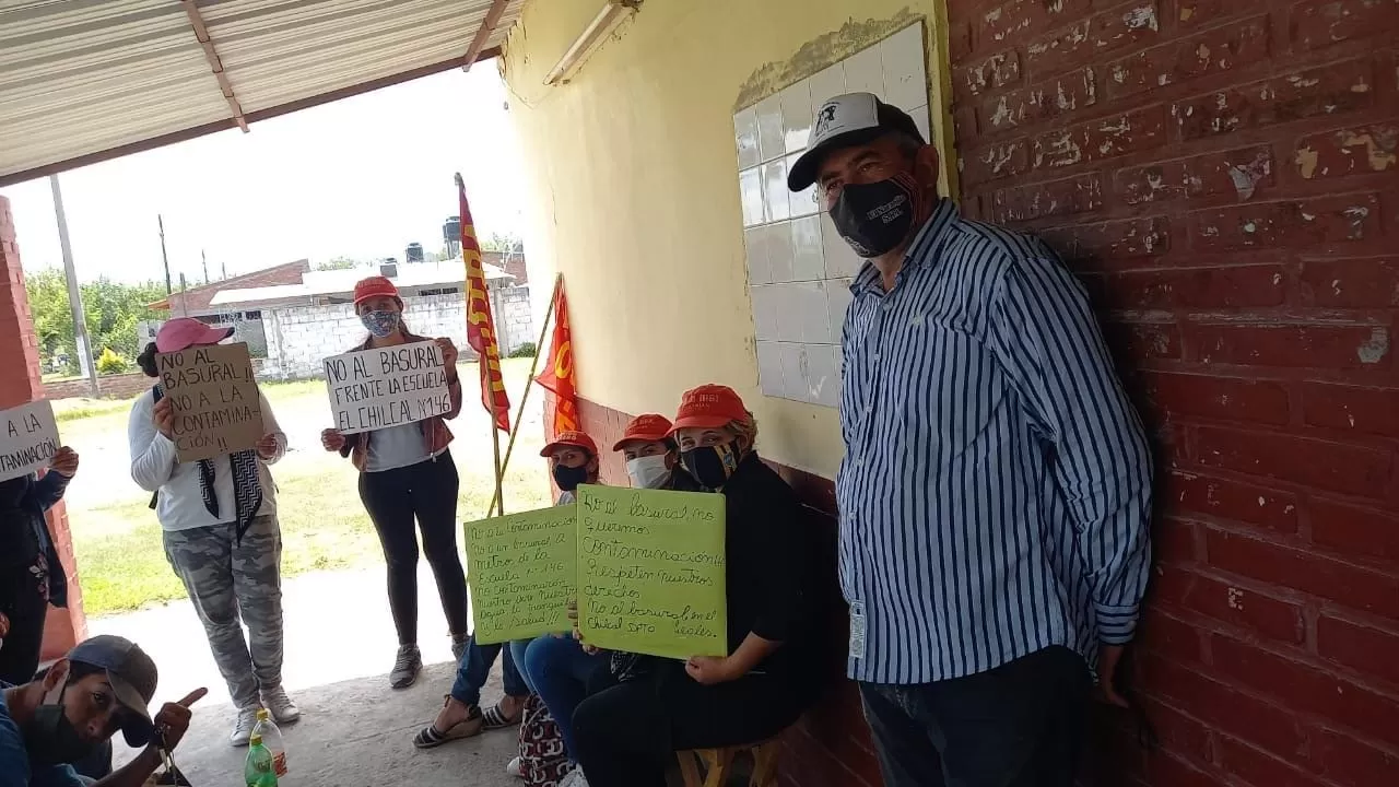 Los vecinos del paraje El Chilcal continúan la protesta, ante la falta de respuestas