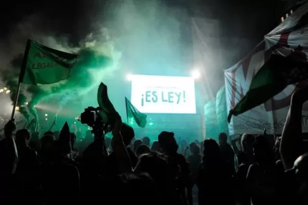 Se realizó el primer aborto legal: “fue muy impactante firmar esa receta”, dijo la médica