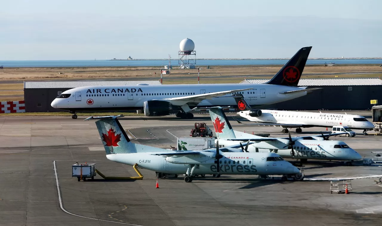 Por la pandemia, Canadá cancela su conectividad aérea con México y el Caribe