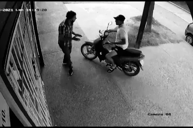 Le quisieron robar y le sacó el arma al ladrón