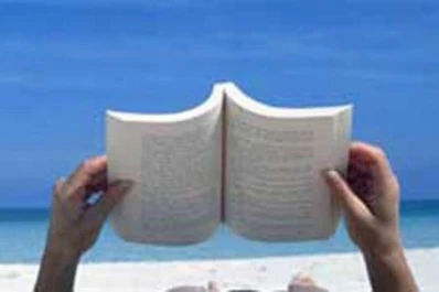 Doce propuestas para zambullirse en la lectura política en febrero