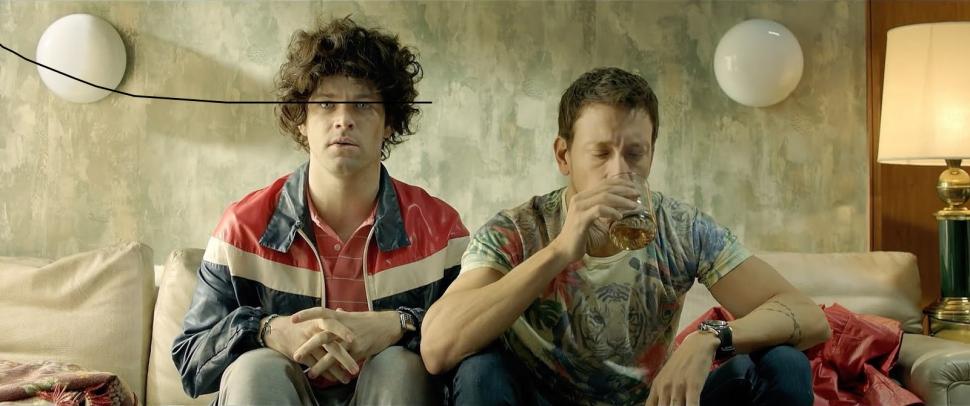  LA ÚLTIMA FIESTA. Tres amigos (Benjamín Amadeo, Nicolás Vázquez y Alan Sabagh) en una fiesta que no tiene límites.