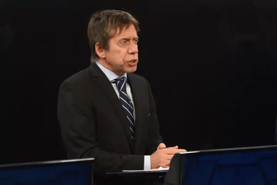 BUSSI. “Algunos radicales están cómodos con el Gobierno peronista”, dijo.  