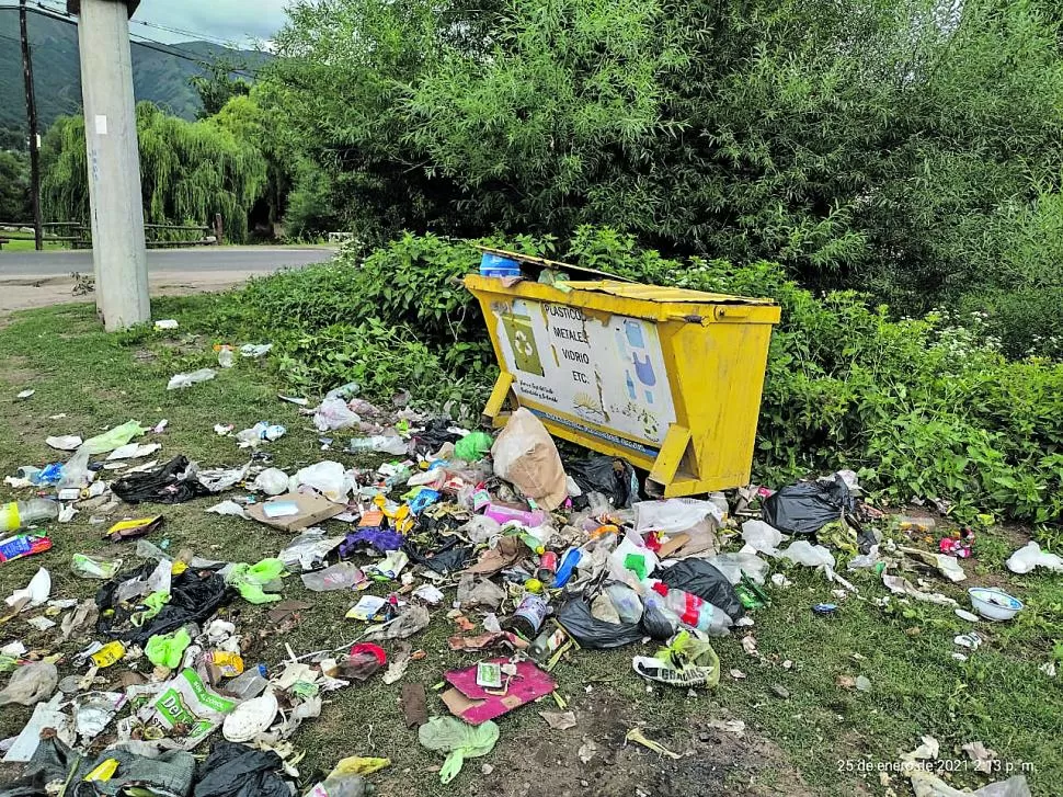 La basura opaca la belleza de Tafí del Valle
