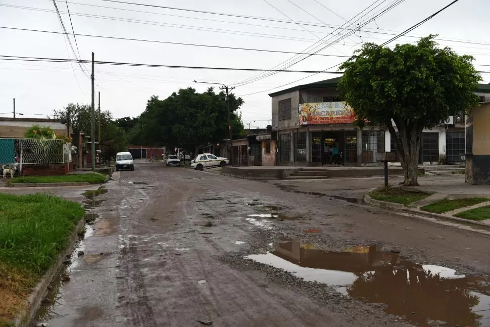INSEGURIDAD. Los vecinos quedaron aterrorizados por el asalto. la gaceta /  FOTO DIEGO ARáOZ