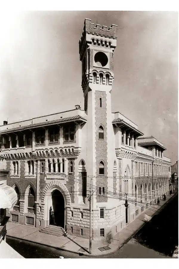 Tucumán retro: el Correo, a la espera del reloj 