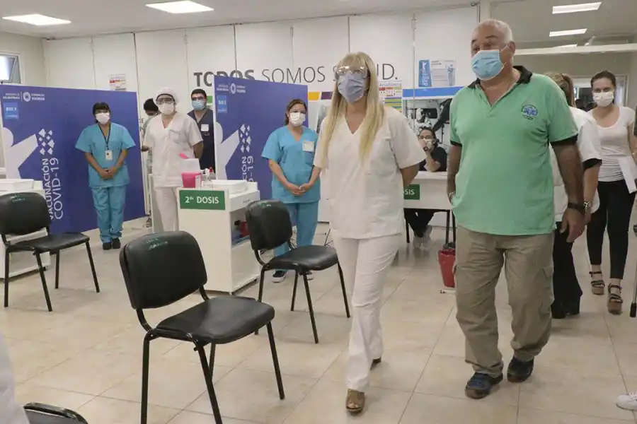 BAJO CONTROL. La ministra Chahla aseguró que la situación está mejorando, pero que no se deben dejar de tomar las medidas de seguridad. 